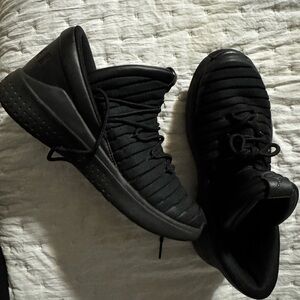 Jordan flight luxe triple Black  7y Sneakers